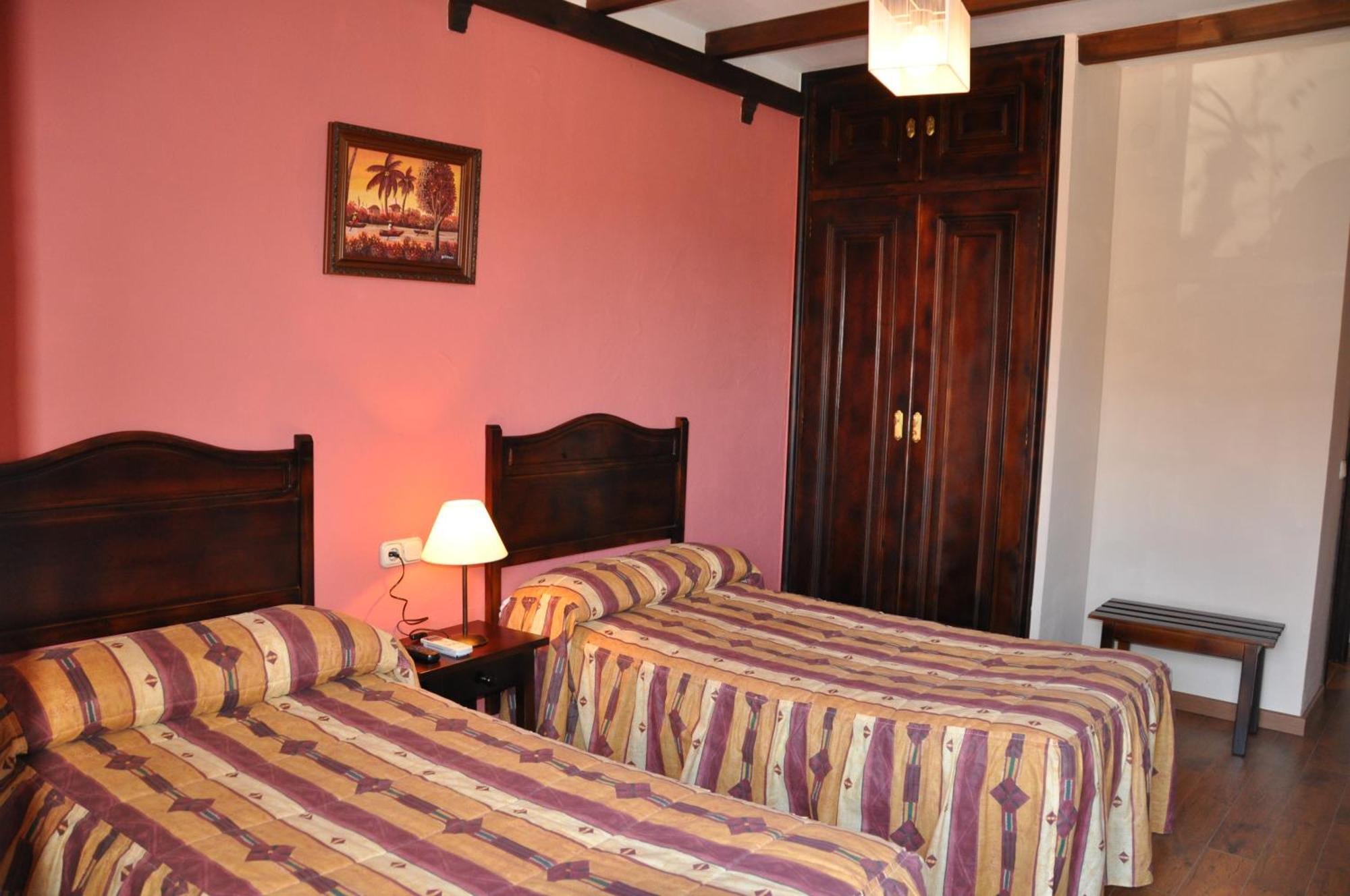 Apartamentos El Mirador Del Soto Sotoserrano Rom bilde